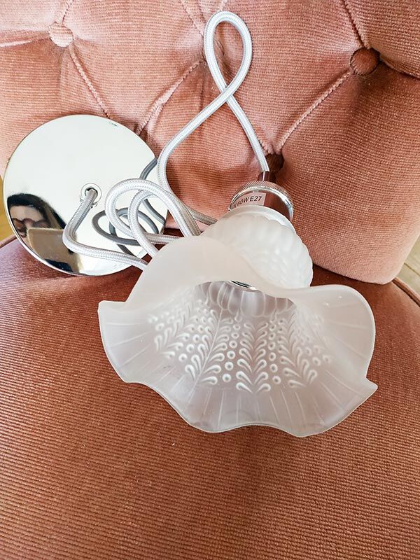 Suspension opaline tulipe verre blanchi