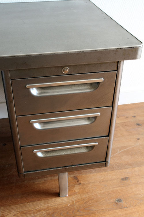 Industrial metal trade office pickled YAC