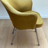 Conference chair model 71 by Eero Saarinen