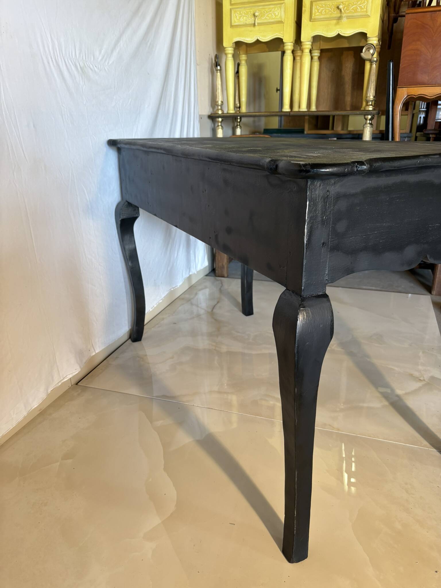 Antique black patinated desk – curved legs and chic country style
