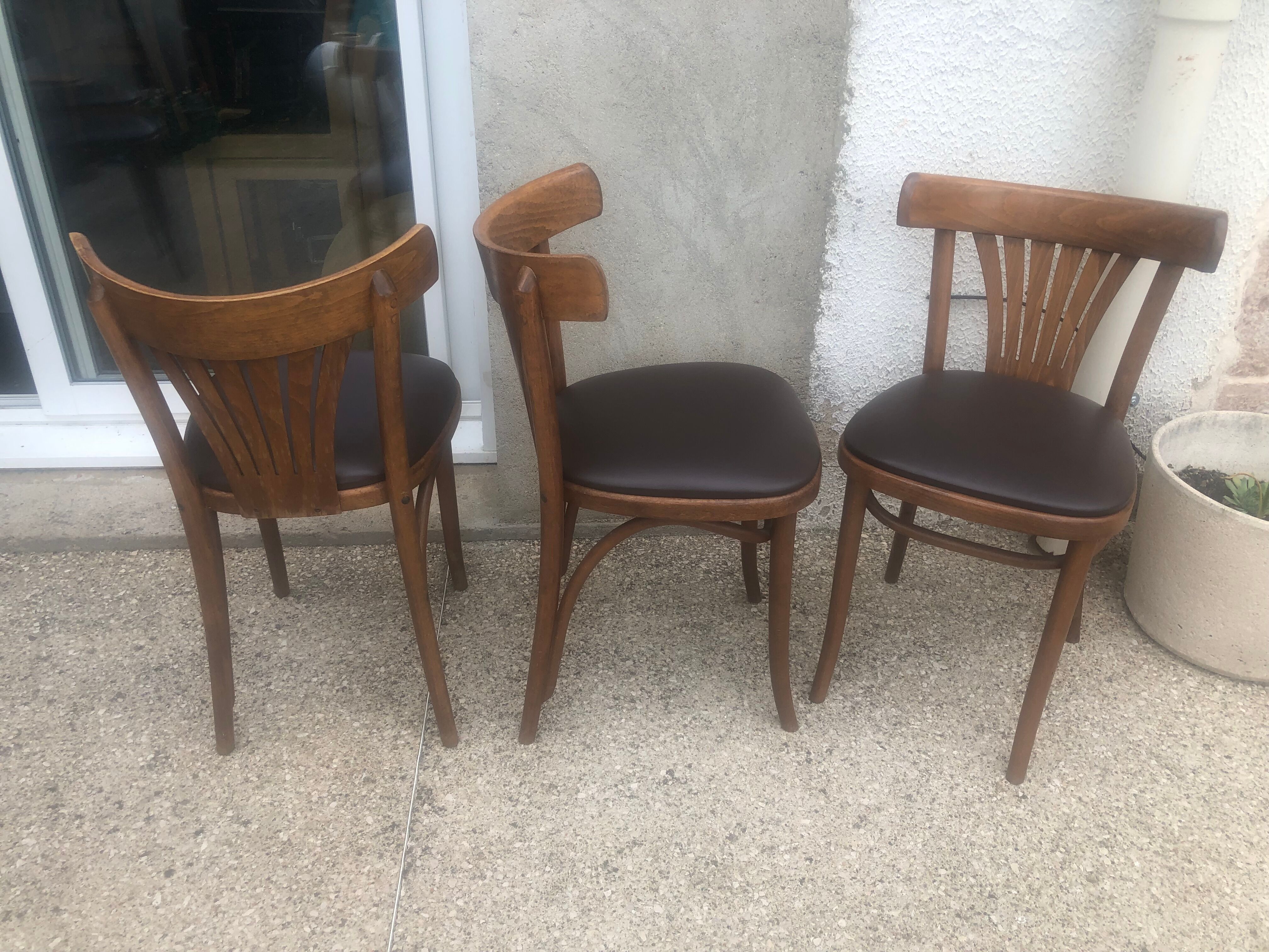 Suite de 5 chaises bistrot (assises neuves)