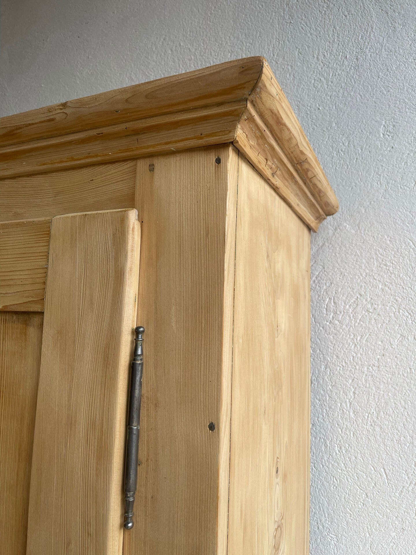 Hat cabinet