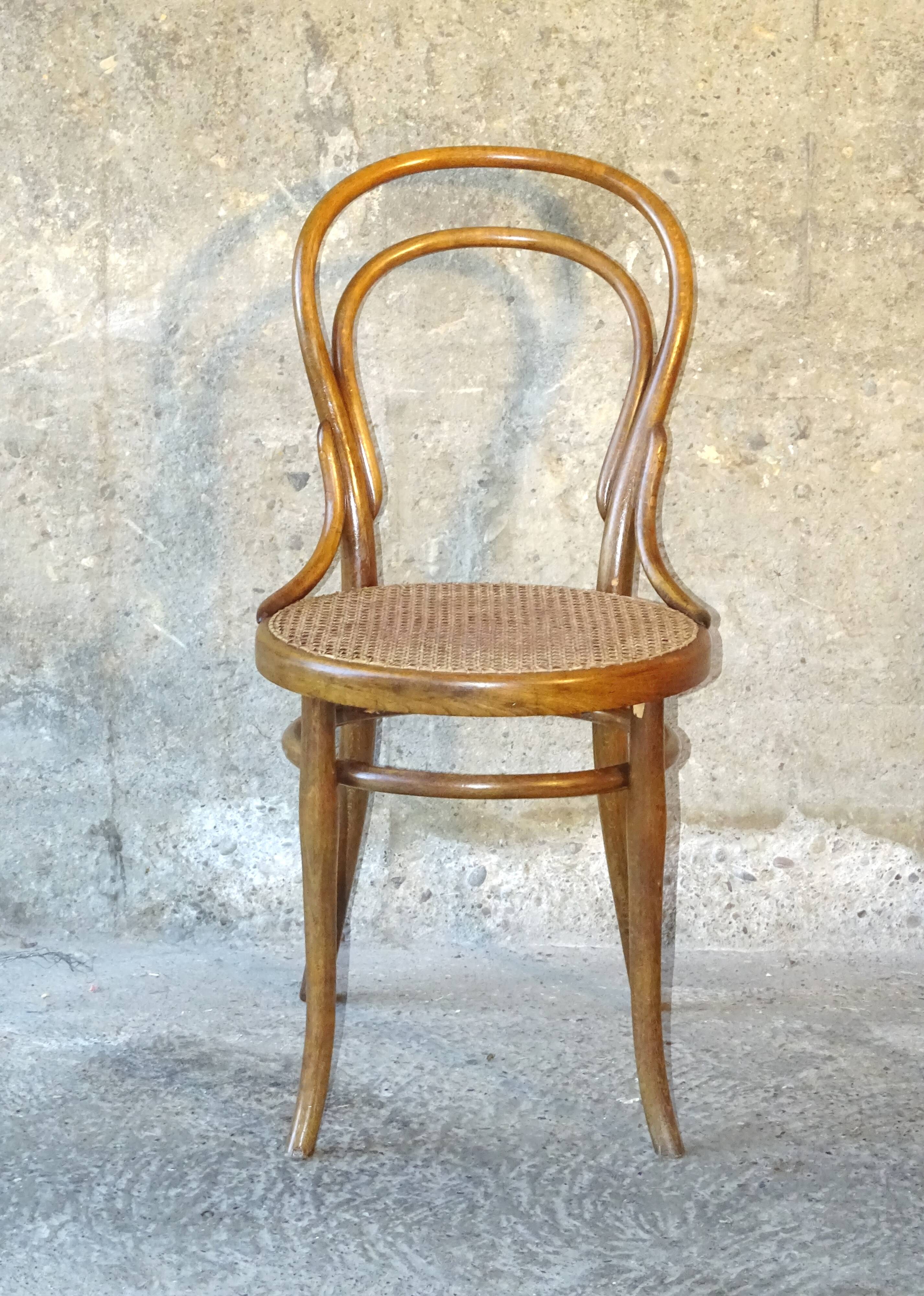 Set of 4 bistro chairs circa 1900, 2 Kohn, 2 Thonet