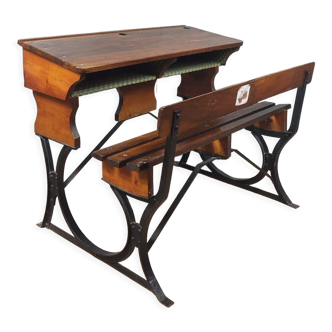 Double school desk called “lectern”