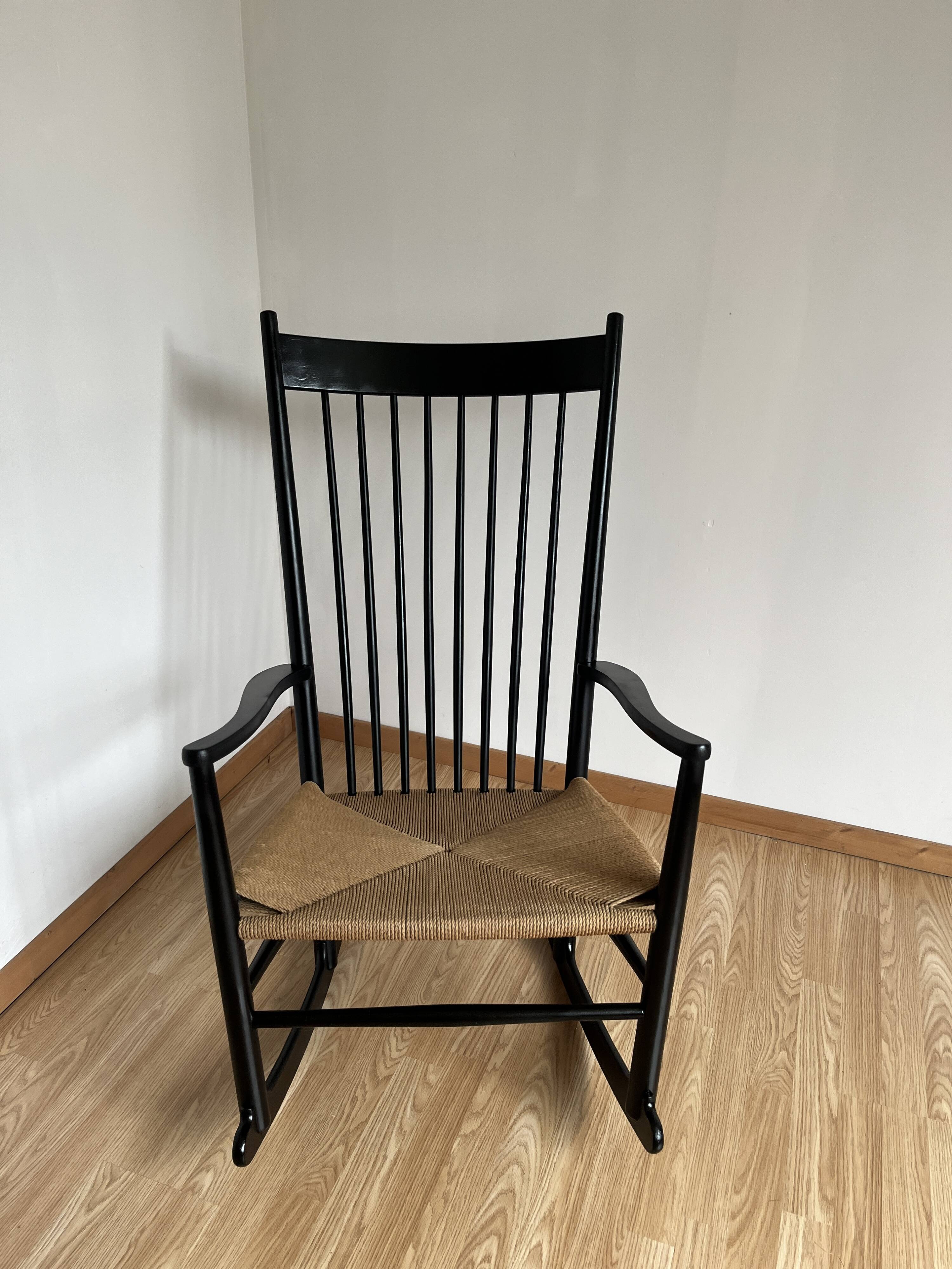 Rocking chair J16 Mobler Hans Wegner