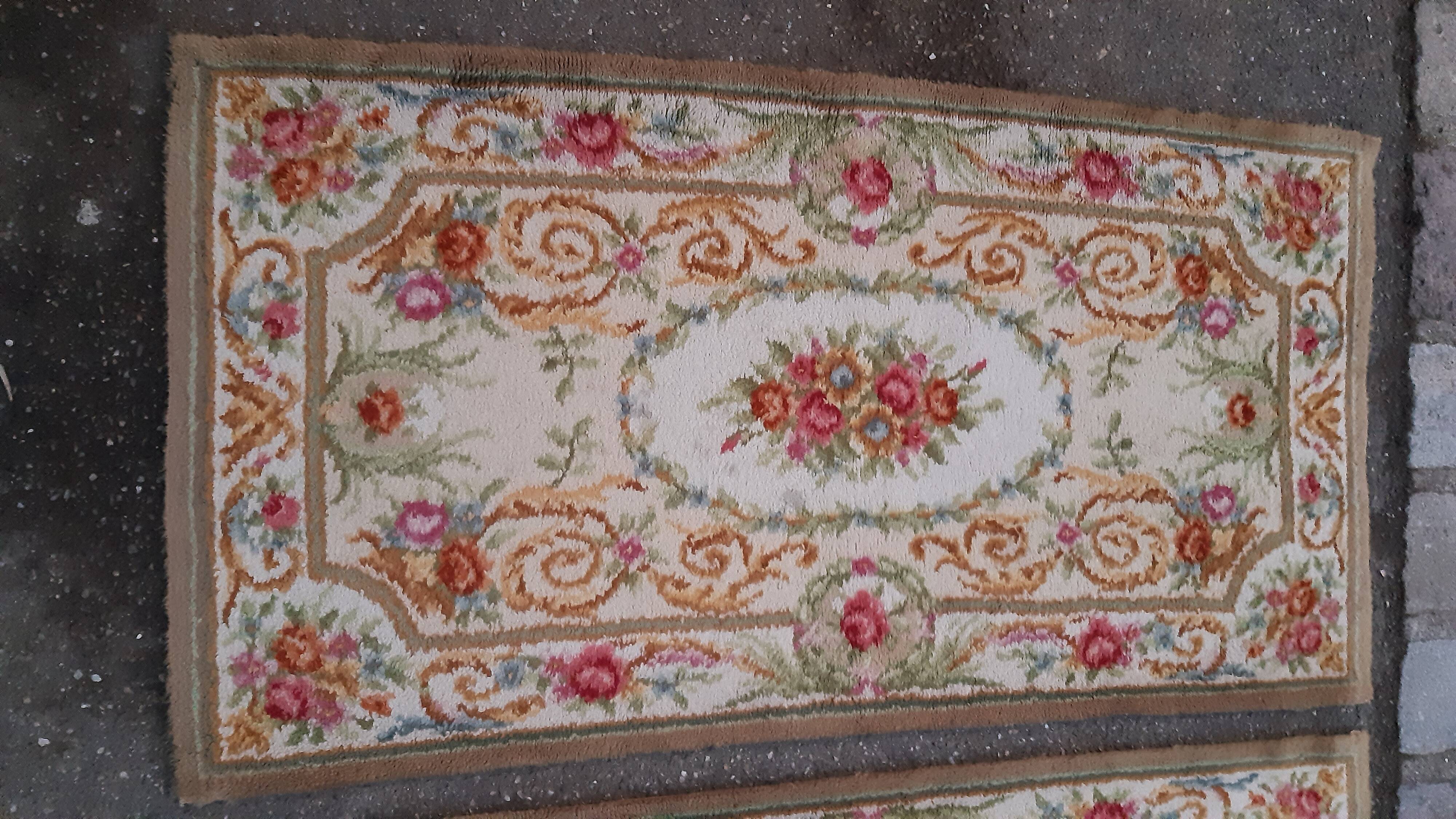 Pair of vintage carpets wool floral décor 137x68cm