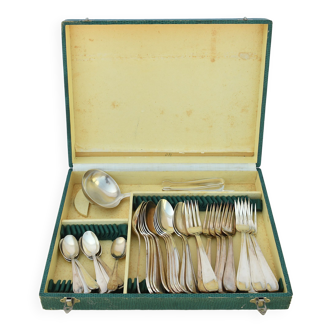 Silver metal cutlery set