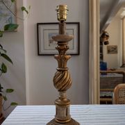 Pied de lampe en bois
