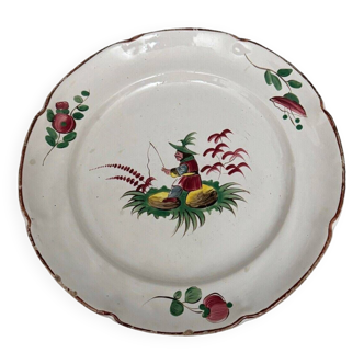 18th century Islettes earthenware plate with Chinese decoration