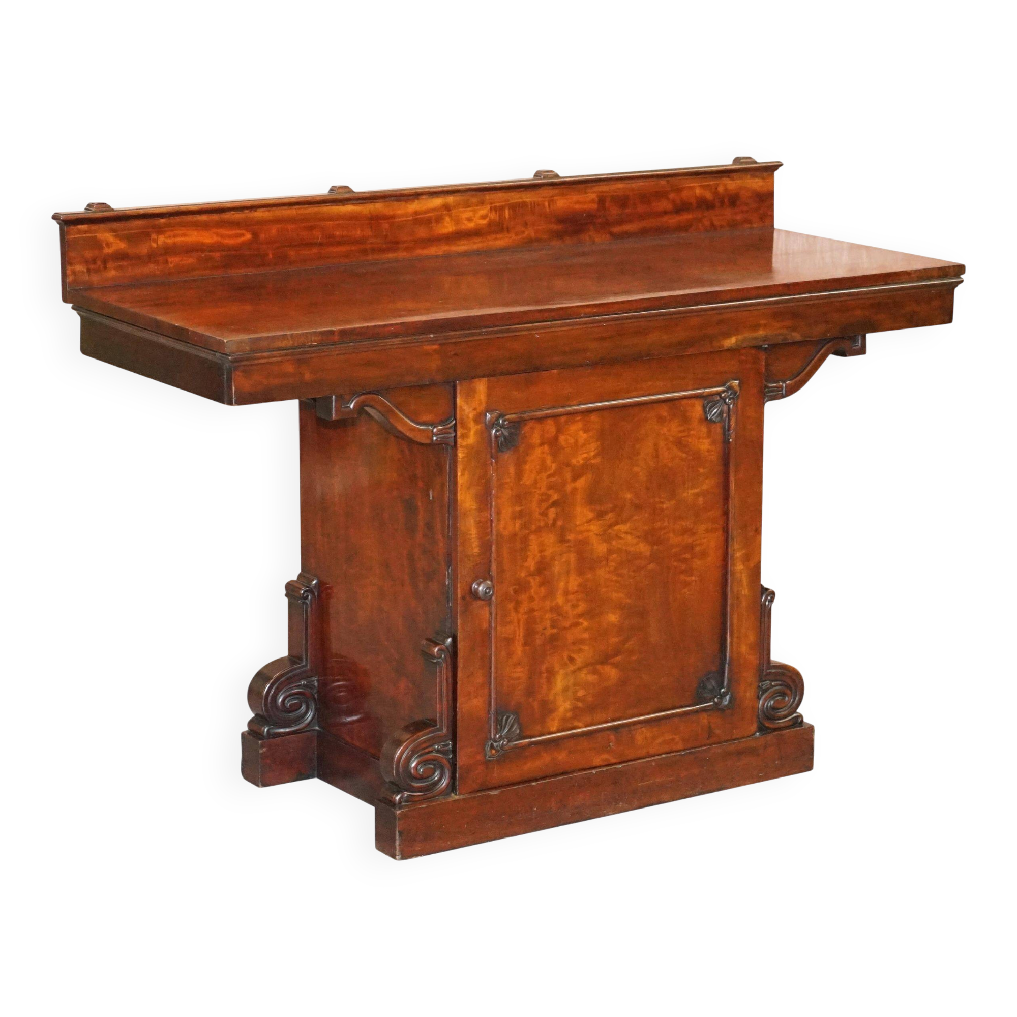 Buffet William IV in carved Cuban hardwood, circa 1830.