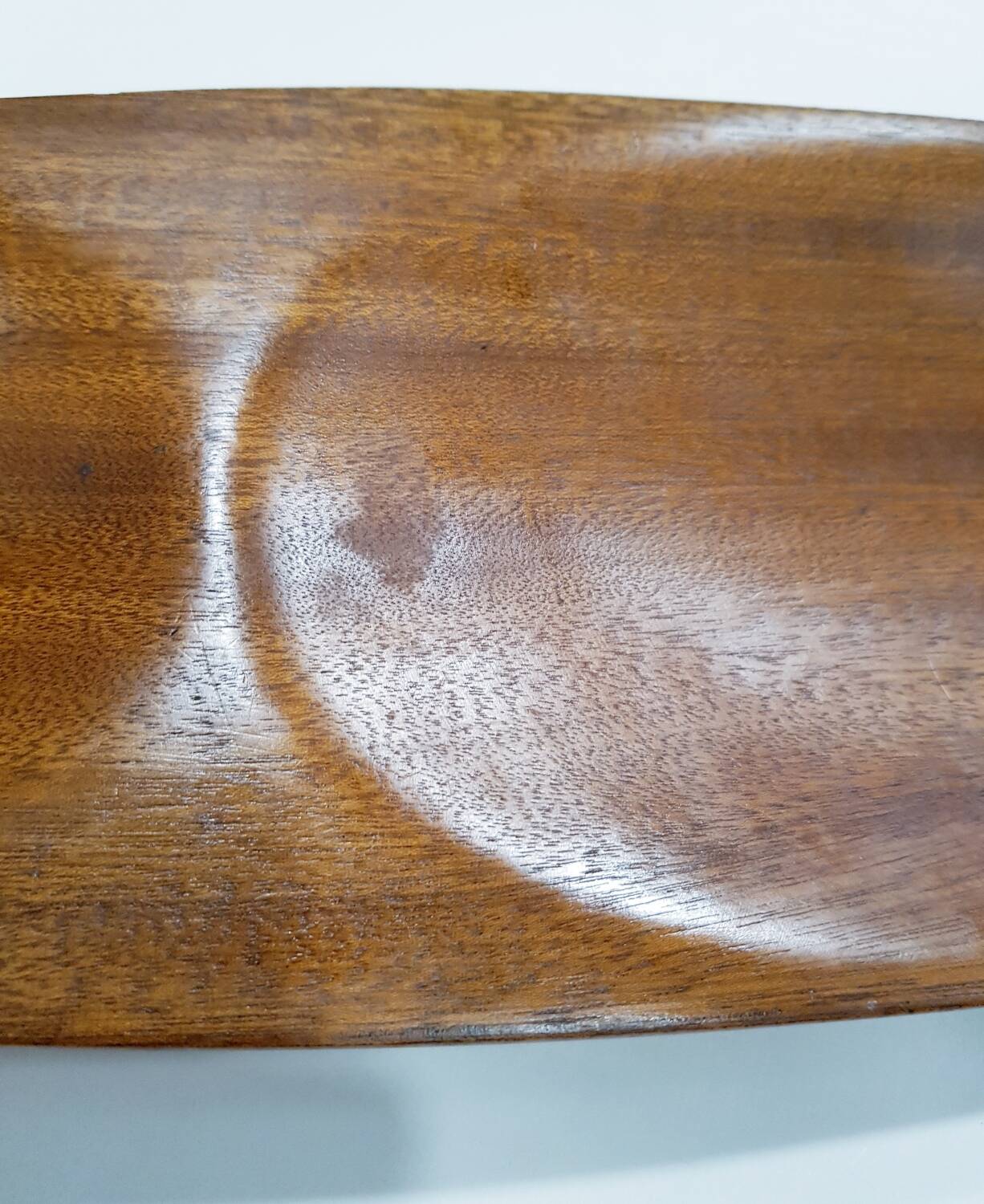 Plateau de console sculpté à la main du milieu du siècle