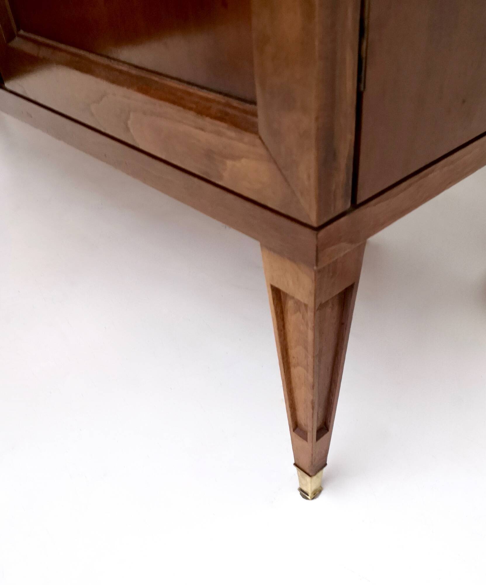 Vintage High-Quality Walnut Cabinet in the Style of Paolo Buffa, Italy
