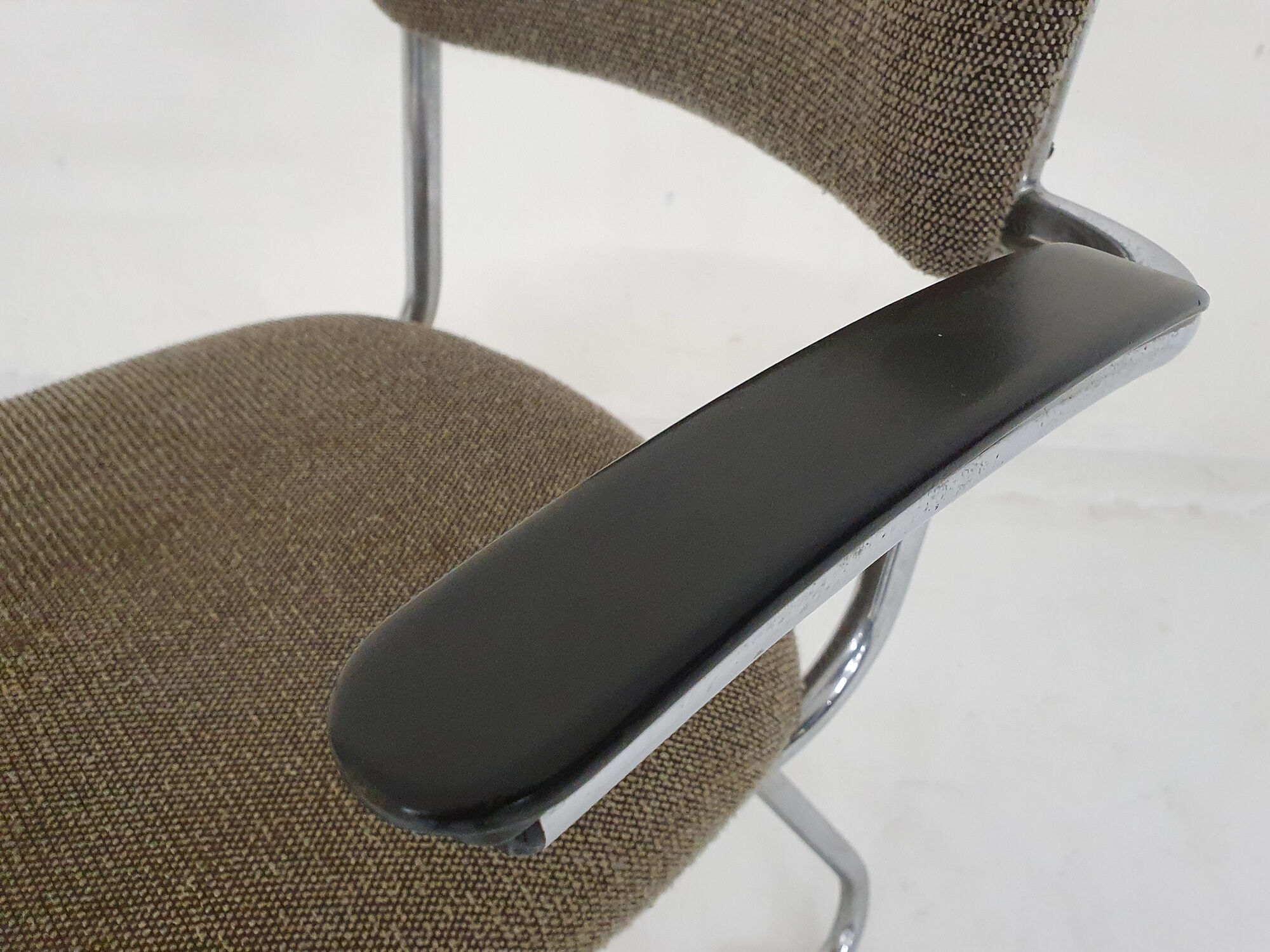 Gispen dining chair with tubular frame, model 212, The Netherlands 1950's