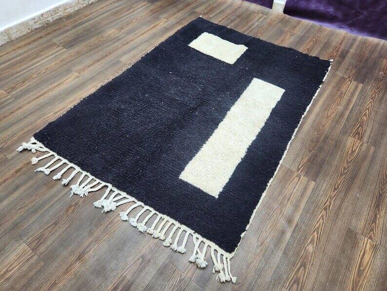 Moroccan pure wool Berber rug size 100 x 200 cm