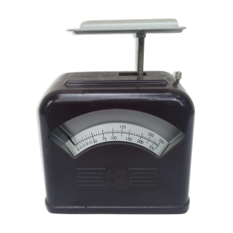 Old scale