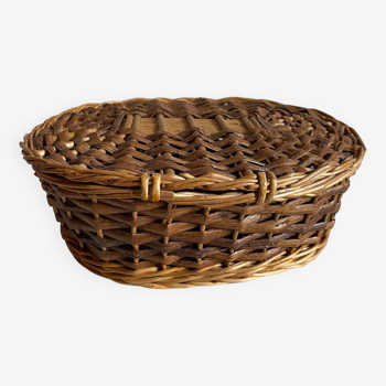 Small wicker box