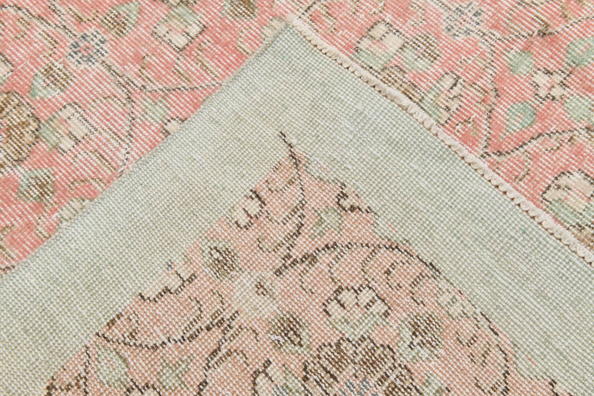 Tapis turc, 204 x 321 cm, référence 22143
