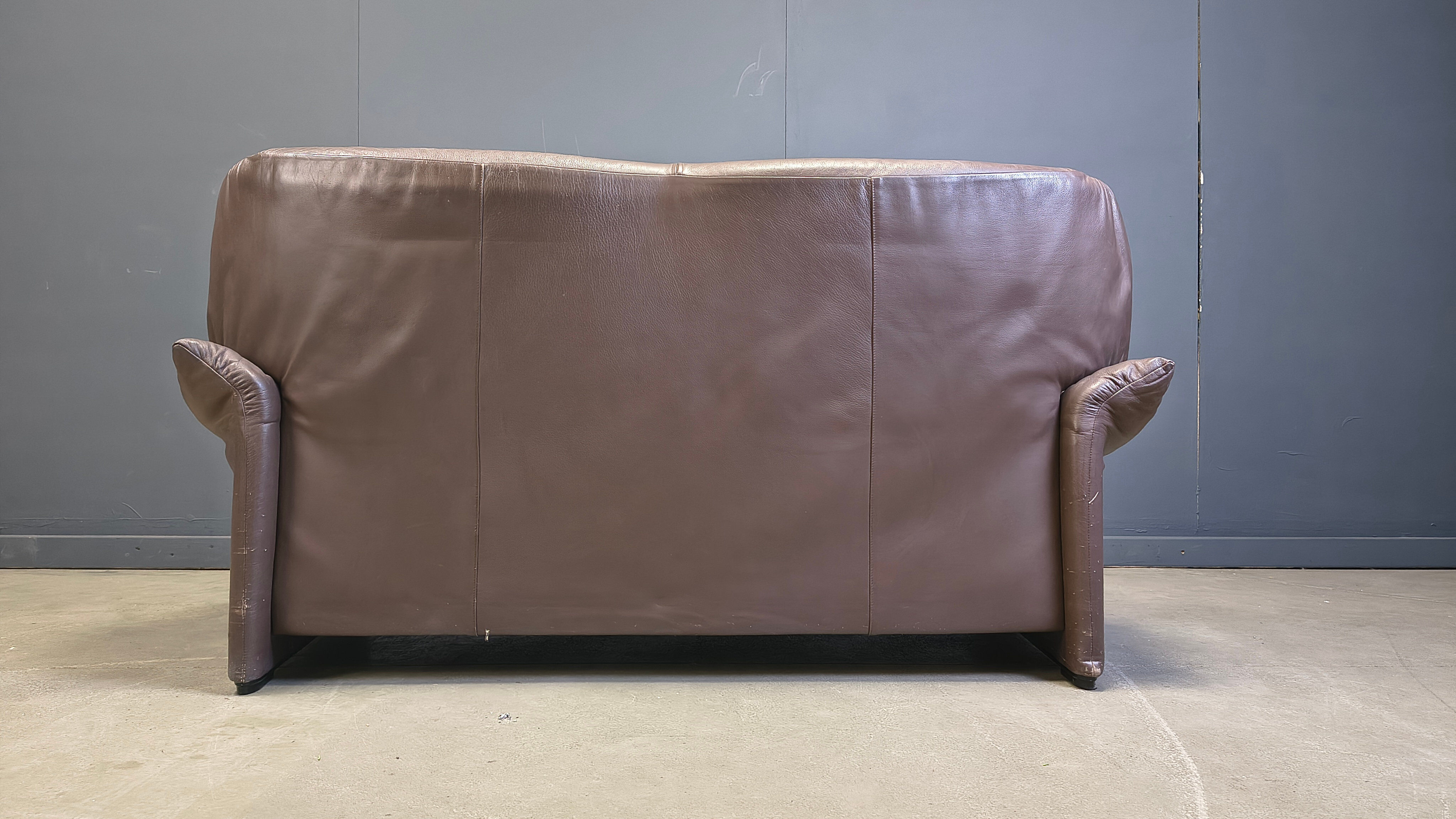 Canapé Porto Venere par Vico Magistretti pour Cassina, années 1970.