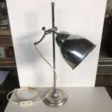 Articulated desk lamp