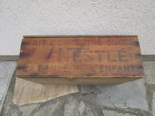 Old wooden crate Nestlé-concentrated milk