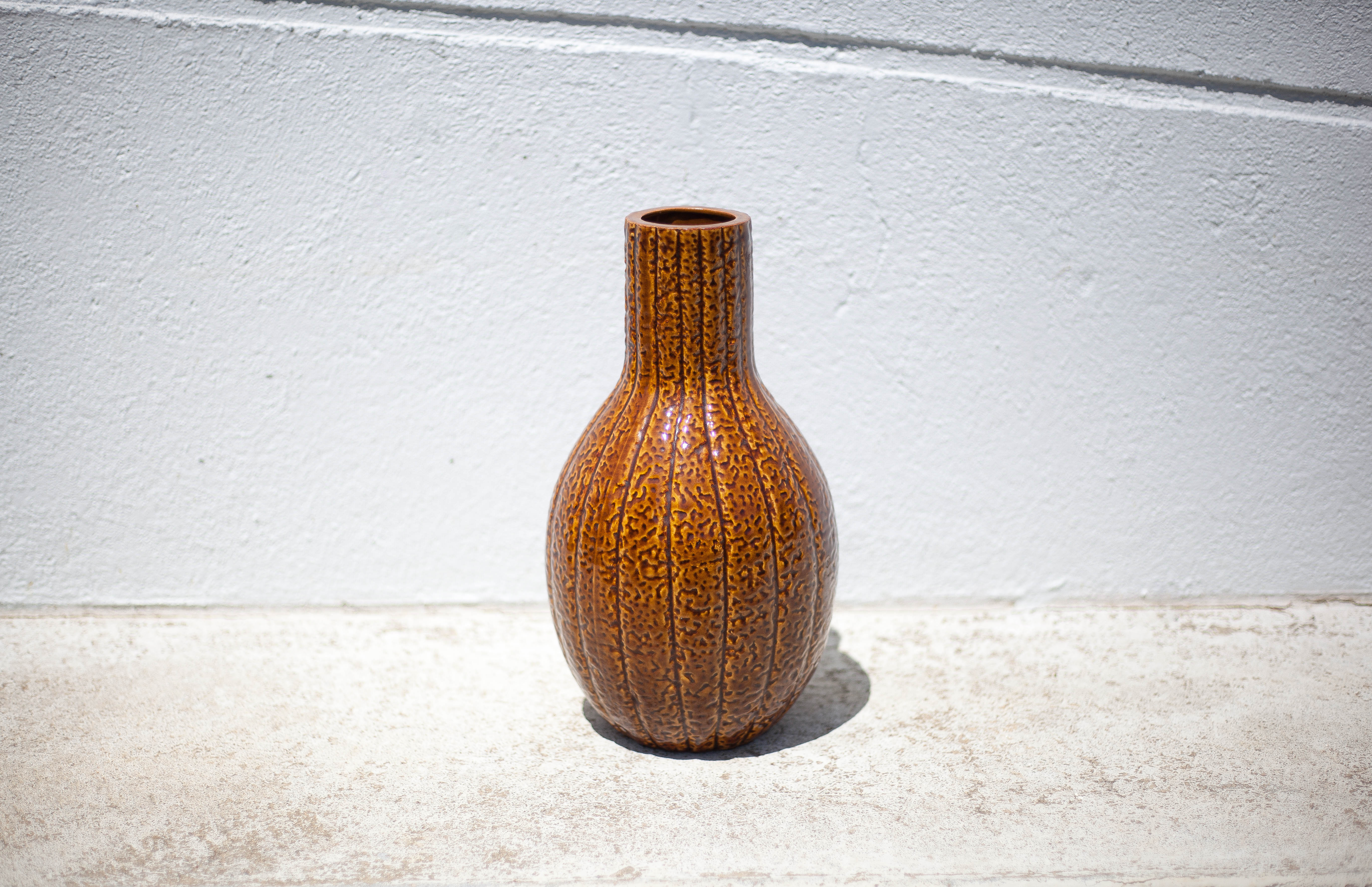 Parlane ceramic vase