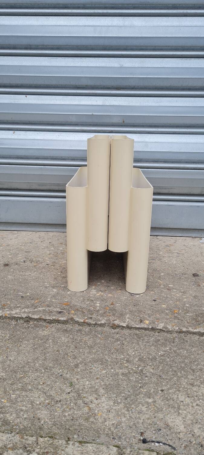 Door magazine by Giotto Stoppino for Kartell 1971