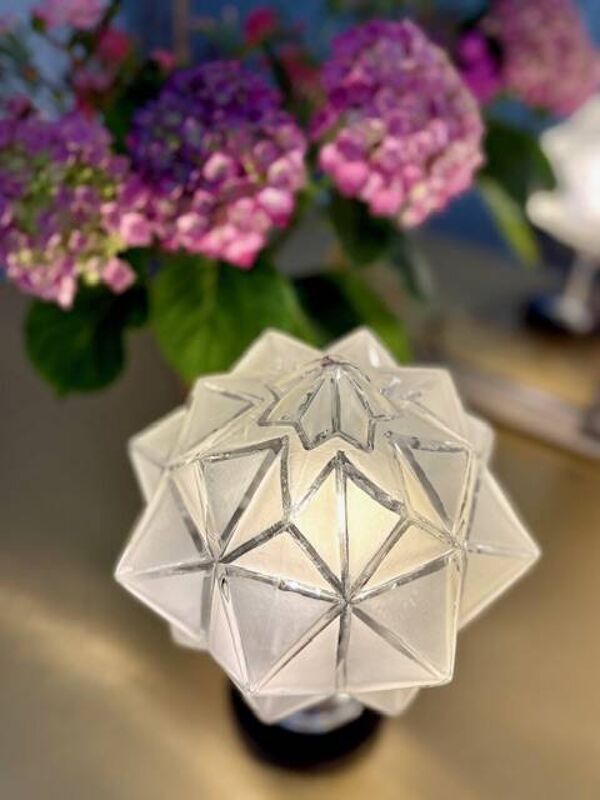 Lampe art déco, globe en forme d'étoile