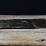 Enamelled plate, parking defense