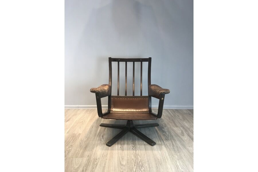 Danish swivel adjustable armchair of the 1970s