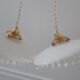 Pair of suspensions in pleated opaline and rounded border 30-40s