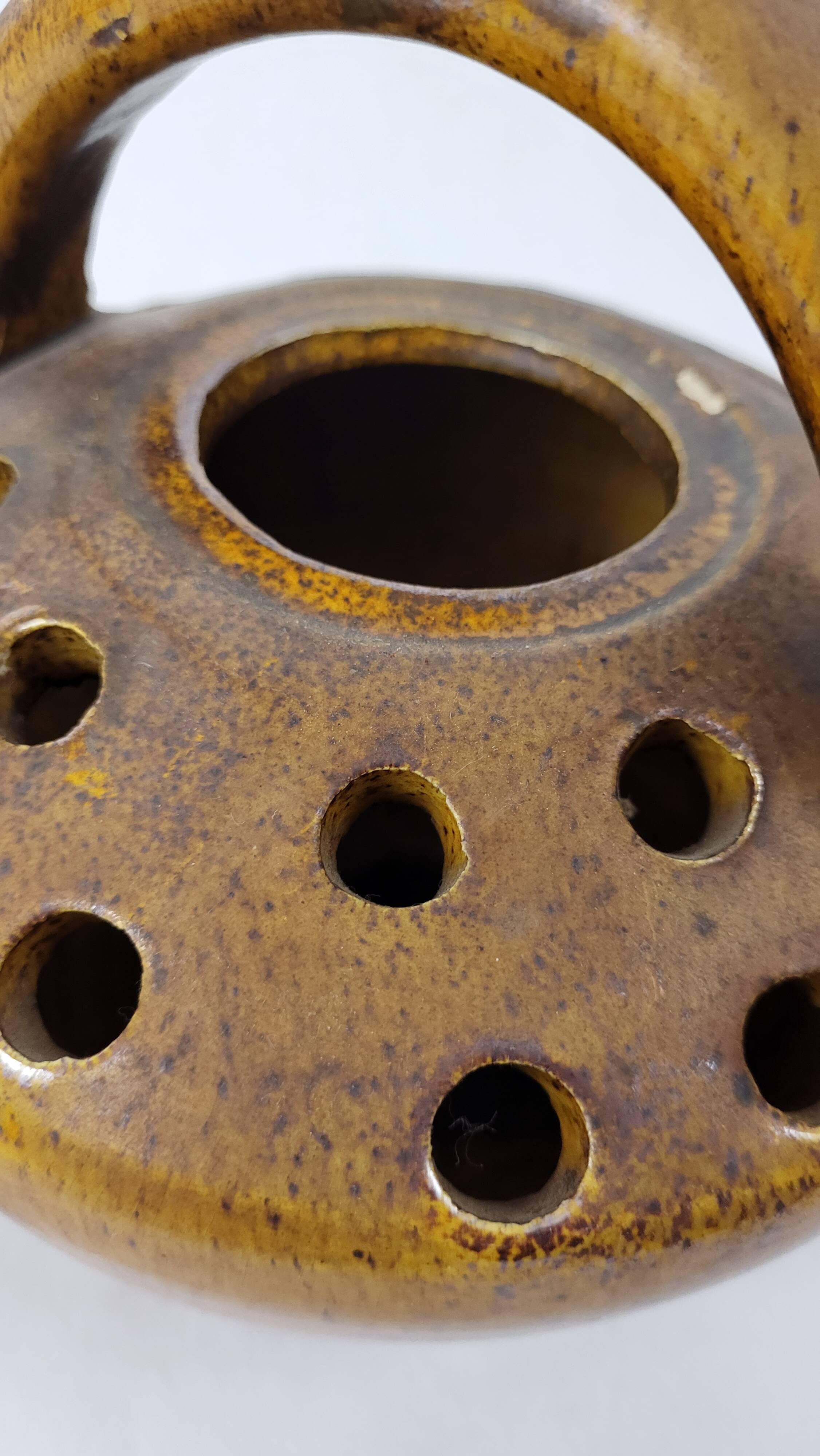 Pique Fleurs Vase / old Vallauris heater