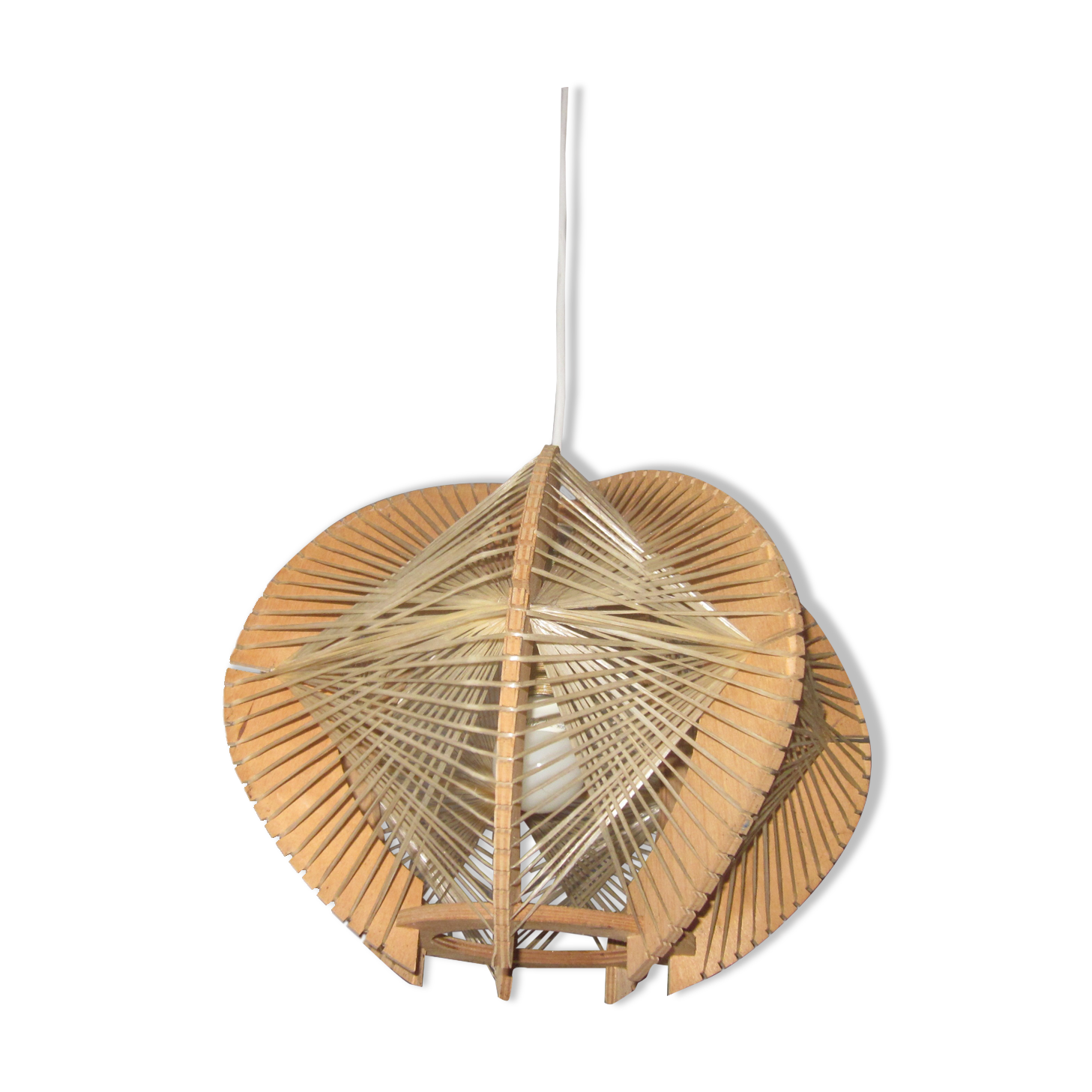 Suspension vintage en bois et fils