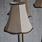 Art Deco floor lamp from the 1940s in brass with a wooden base, 3 branches, beige lampshades.