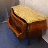 Commode style Louis XV