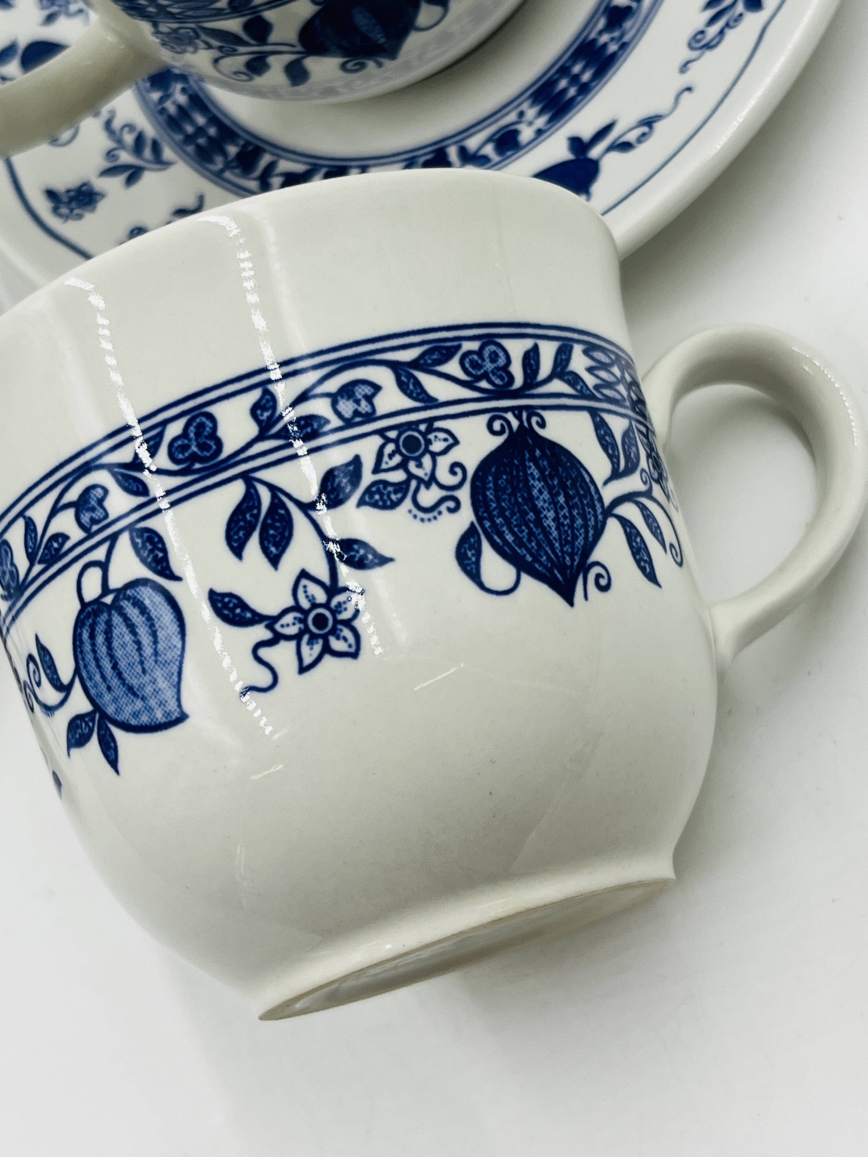 Set of 6 cups and saucers Biltons England Blue Onion design
