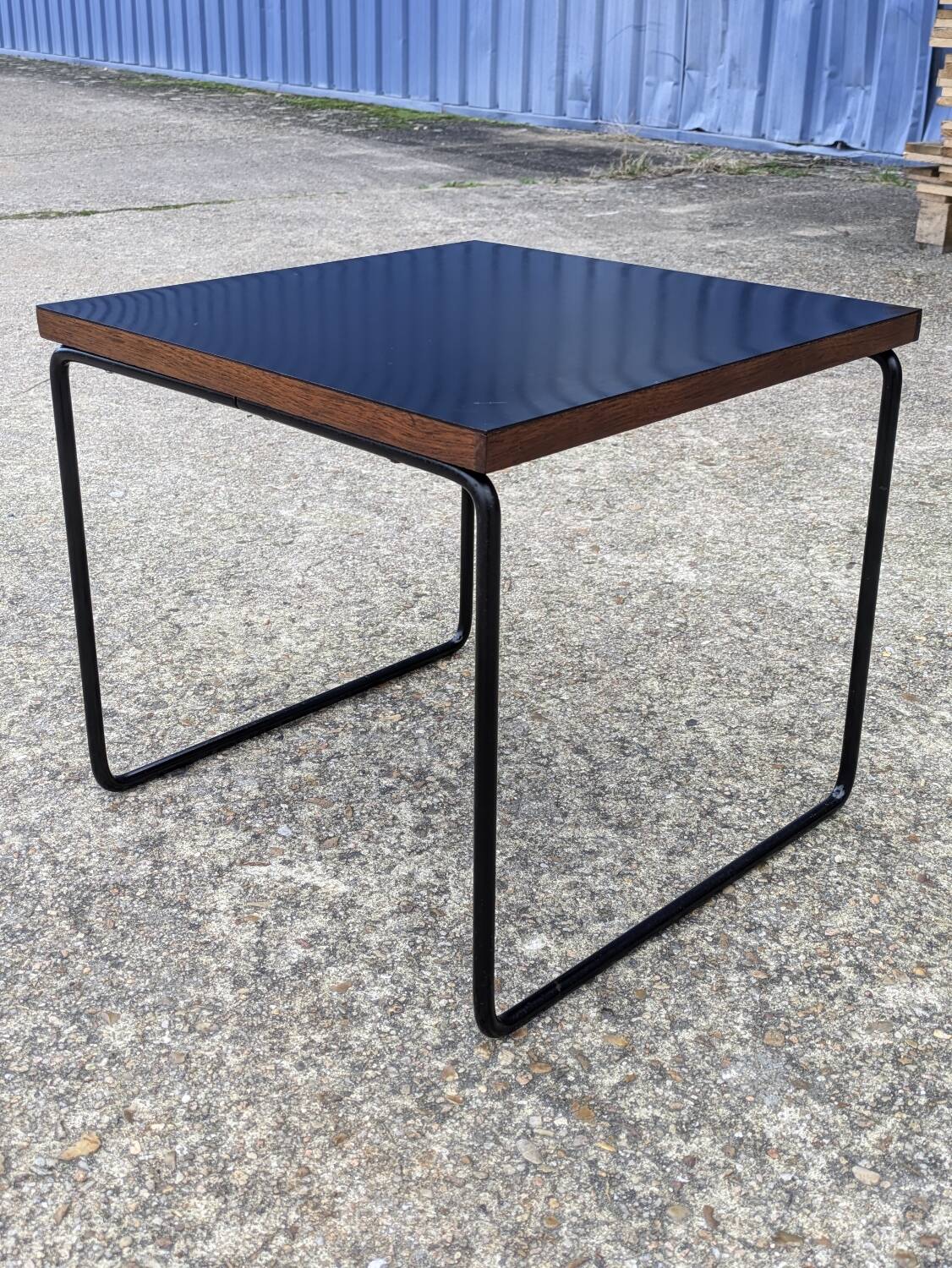 Vintage coffee table called "flying" by Pierre Guariche, Steiner edition, 1960s
