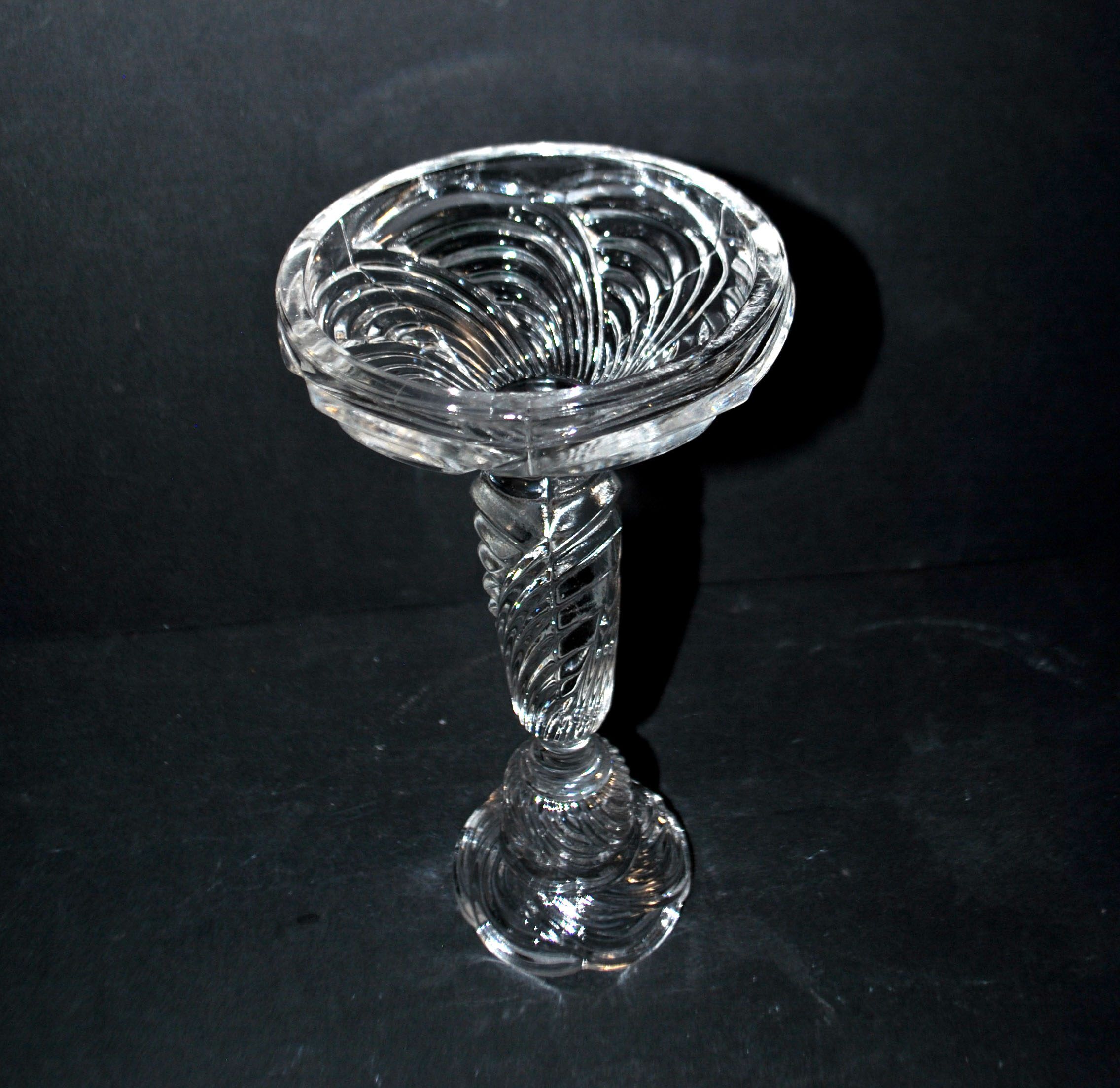 Portieux candlestick draped in moulded glass h22cm