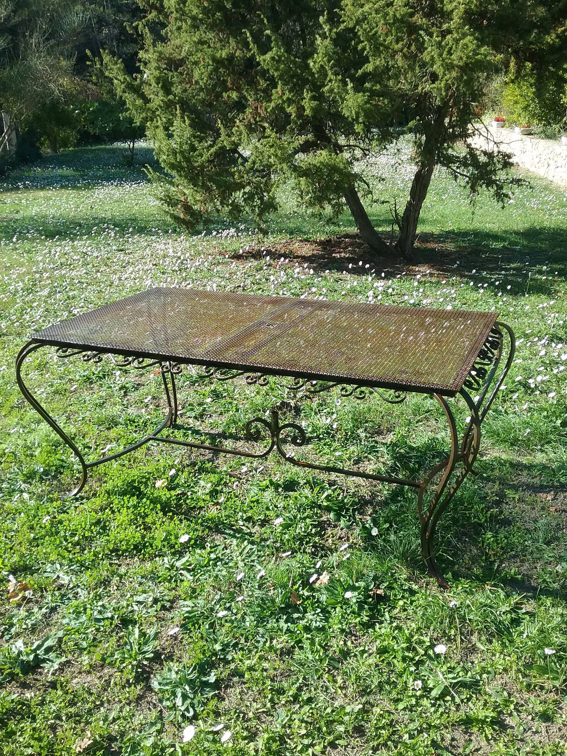 Salon de jardin en fer forgé