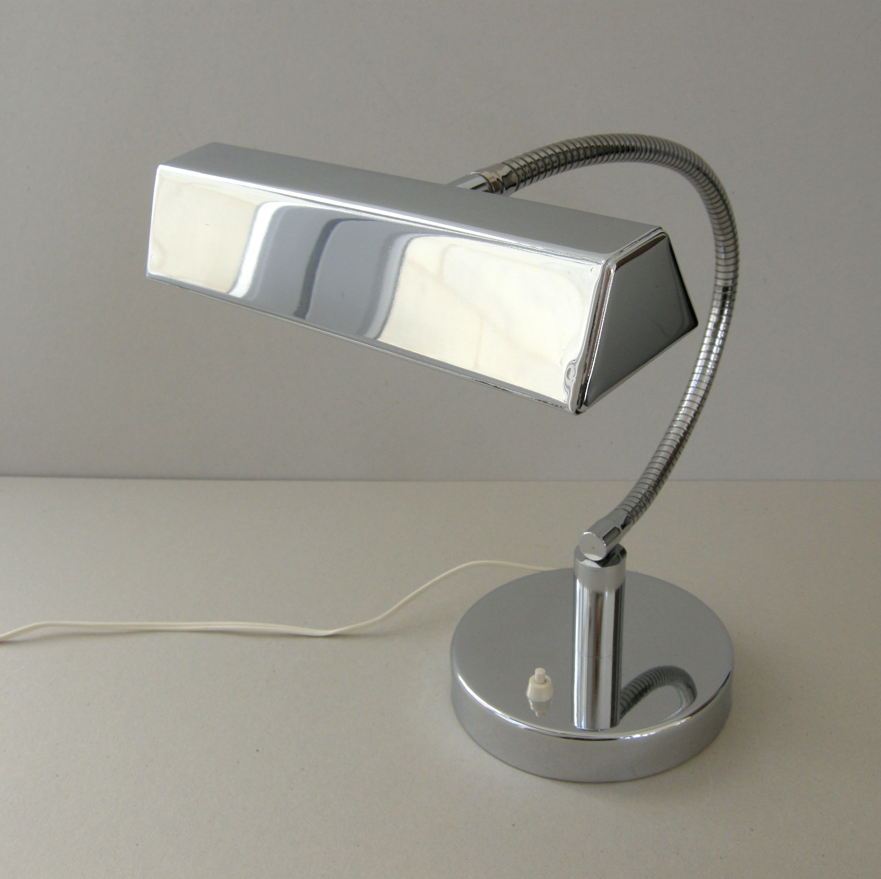 Lampe vintage orientable chrome 1950