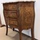 Petite commode sauteuse louis XV marquetée