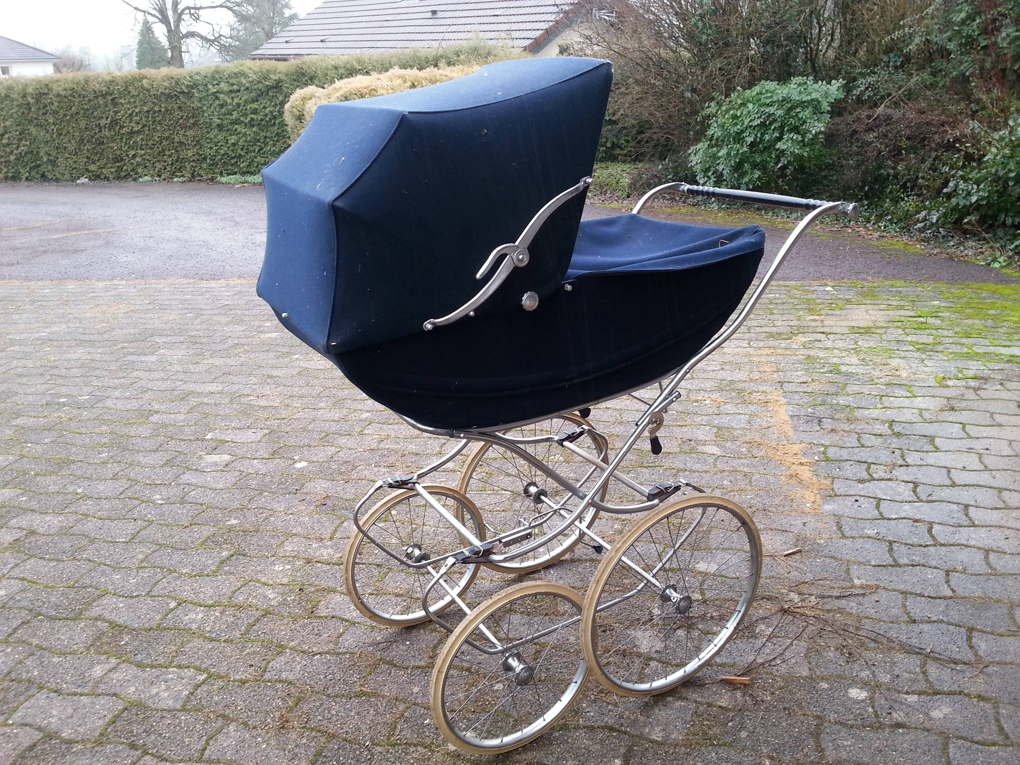 Vintage style pram English 60-70 years