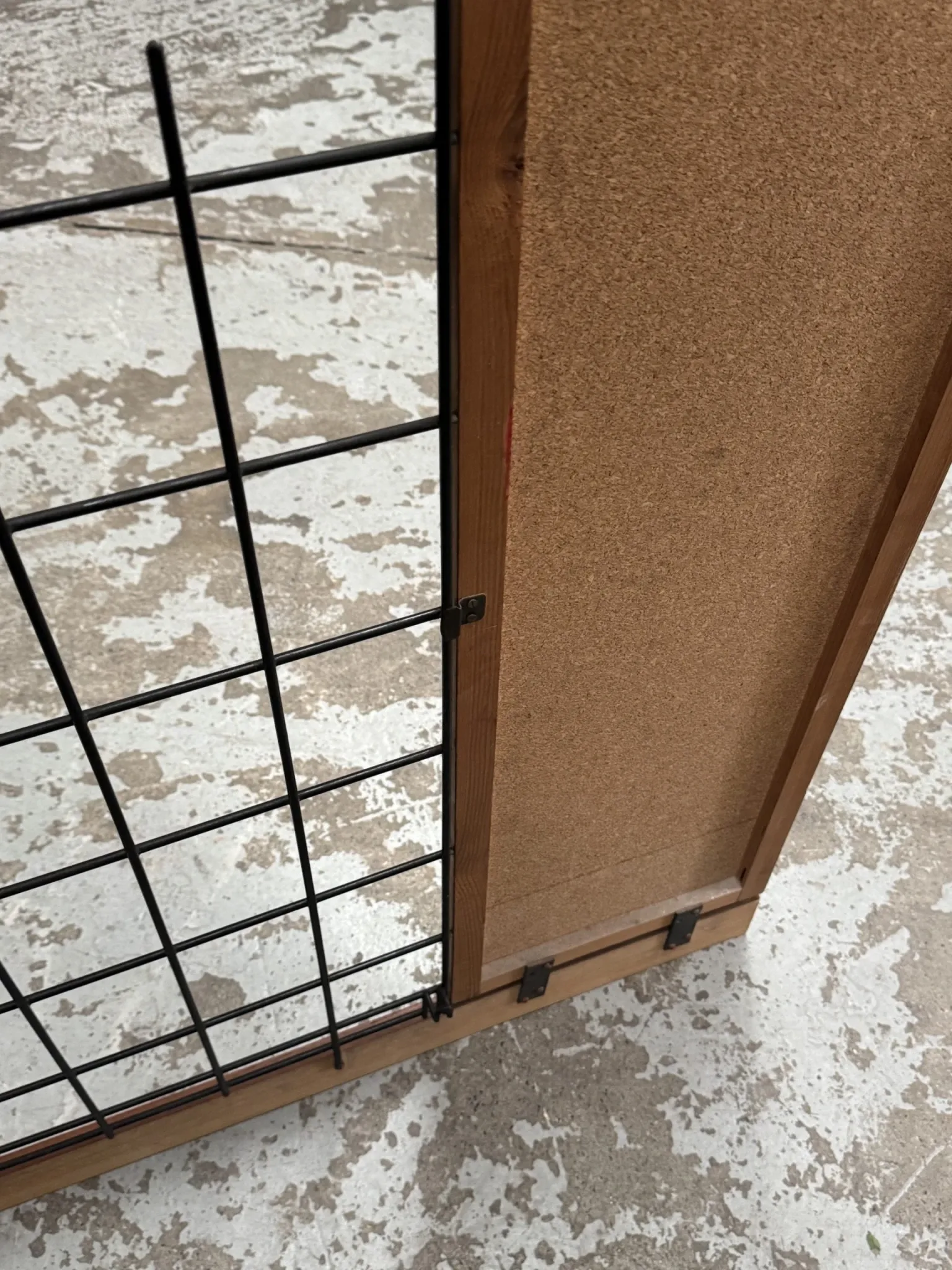 Wall-mounted coat rack