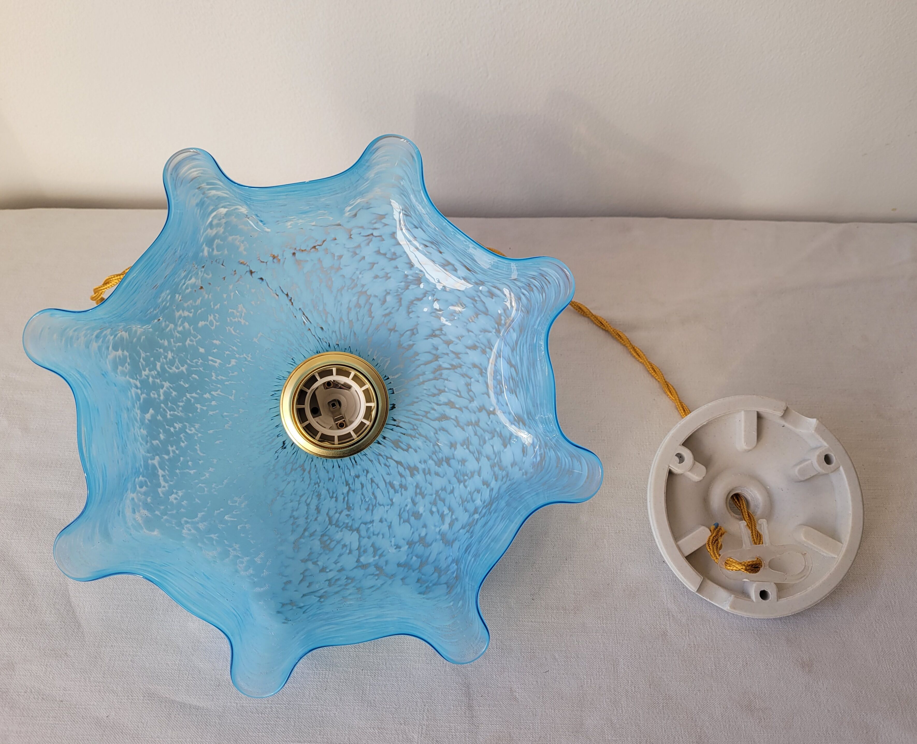 Blue Clichy glass suspension