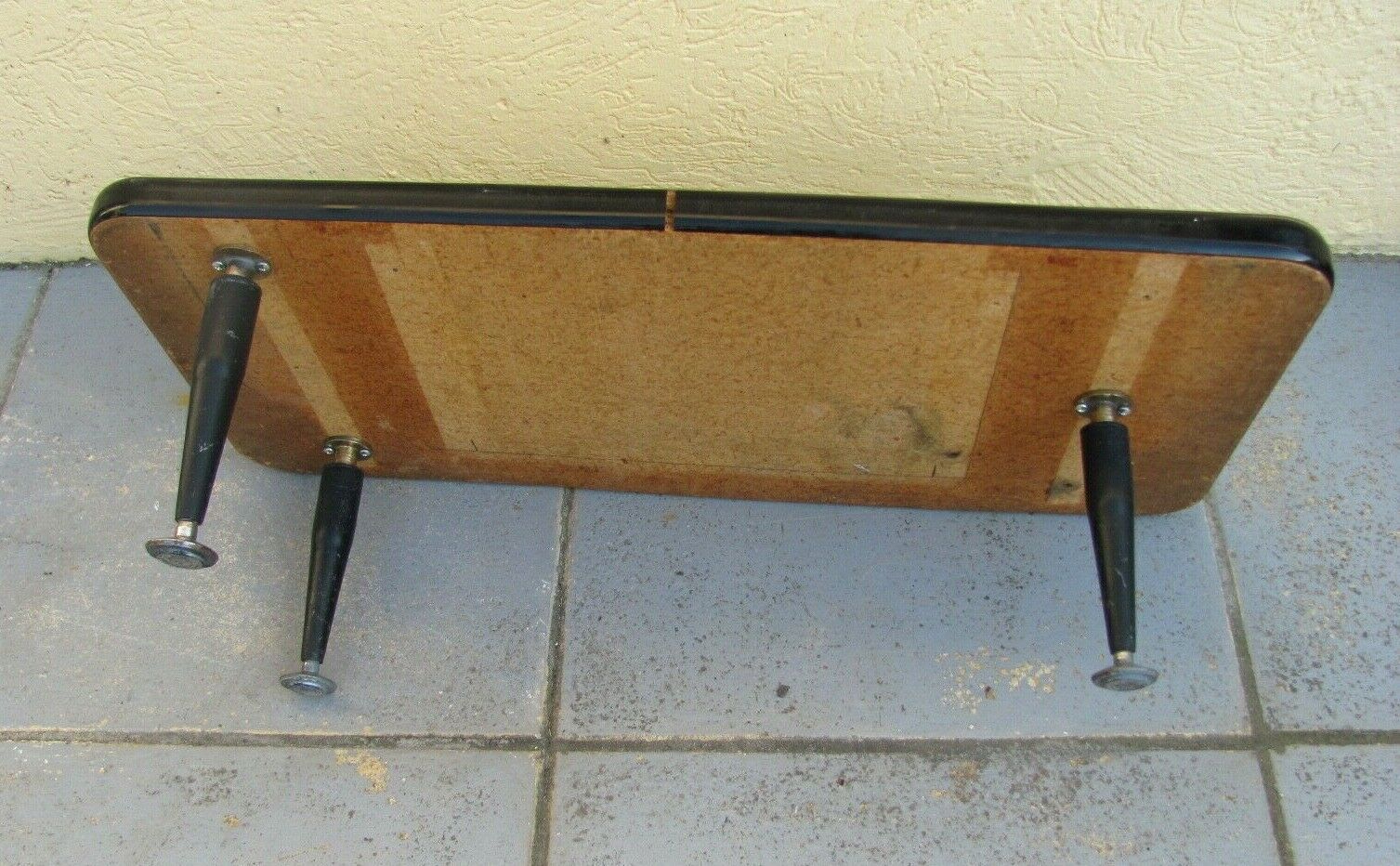 Sofa tip or coffee table - Yellow Formica