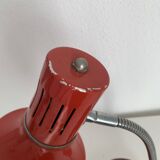Lampe de bureau en métal rouge par Veneta Lumi, Italie 1960
