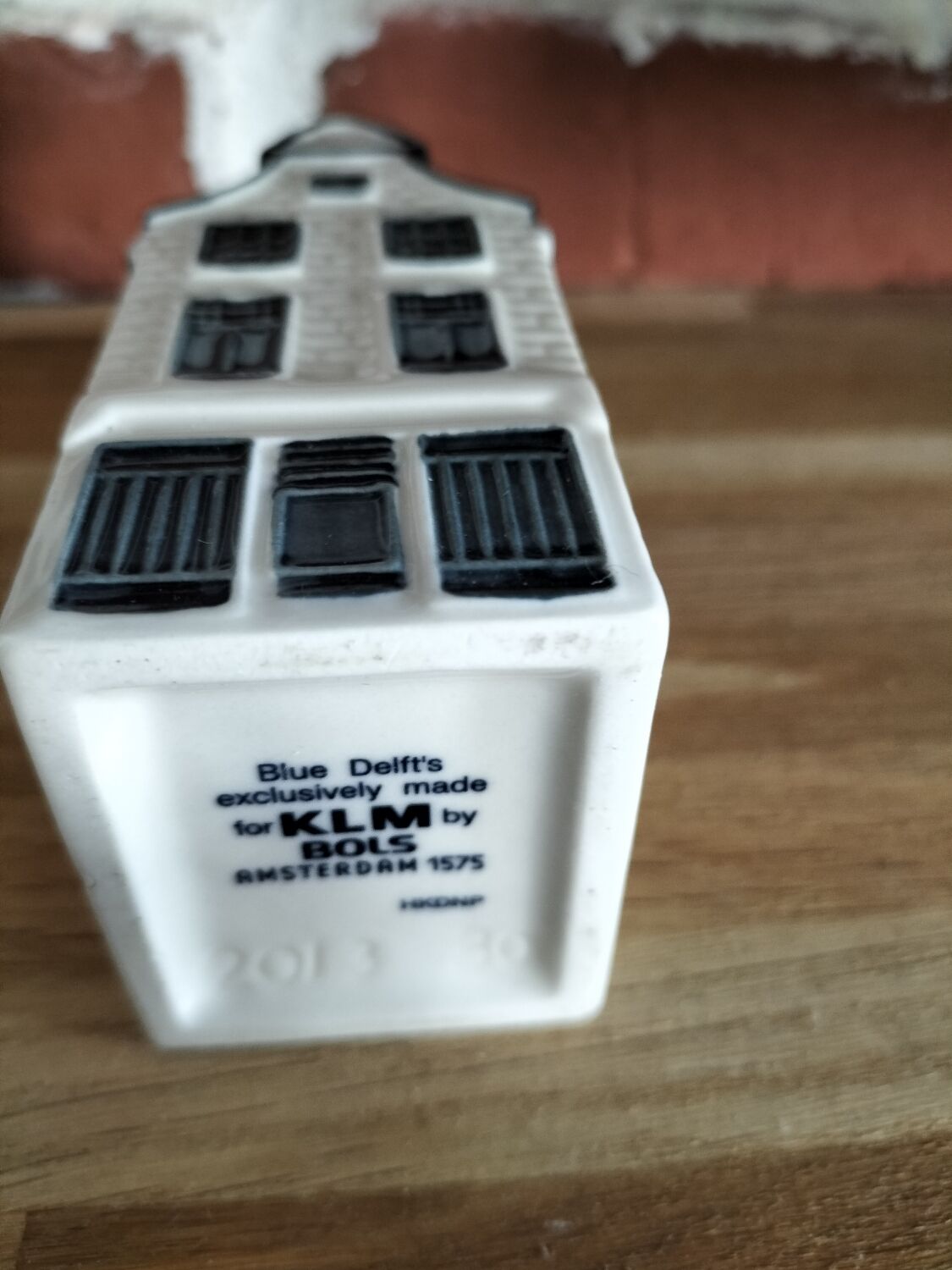 KLM miniature house