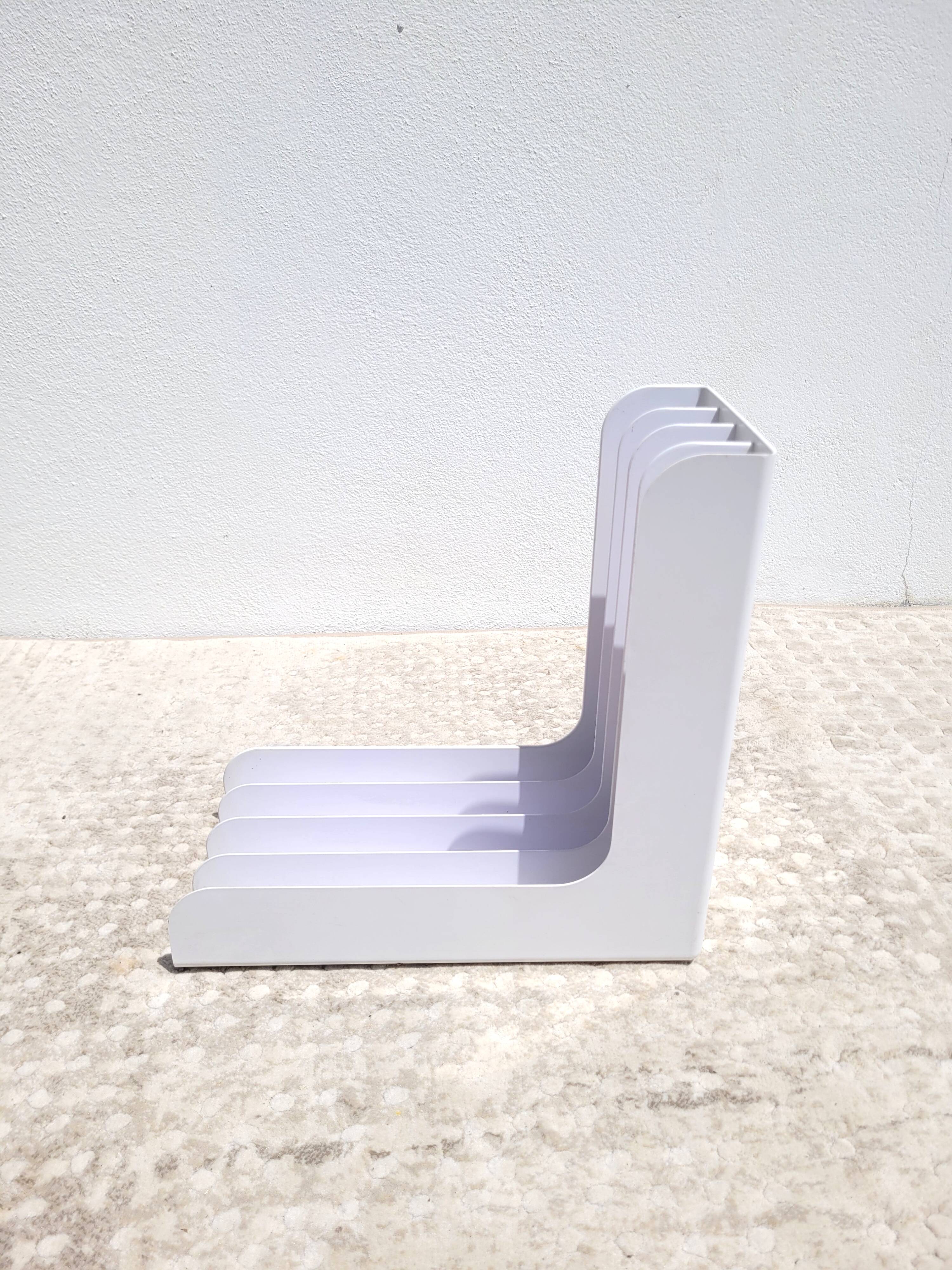 Vinyl range support or vintage record holder