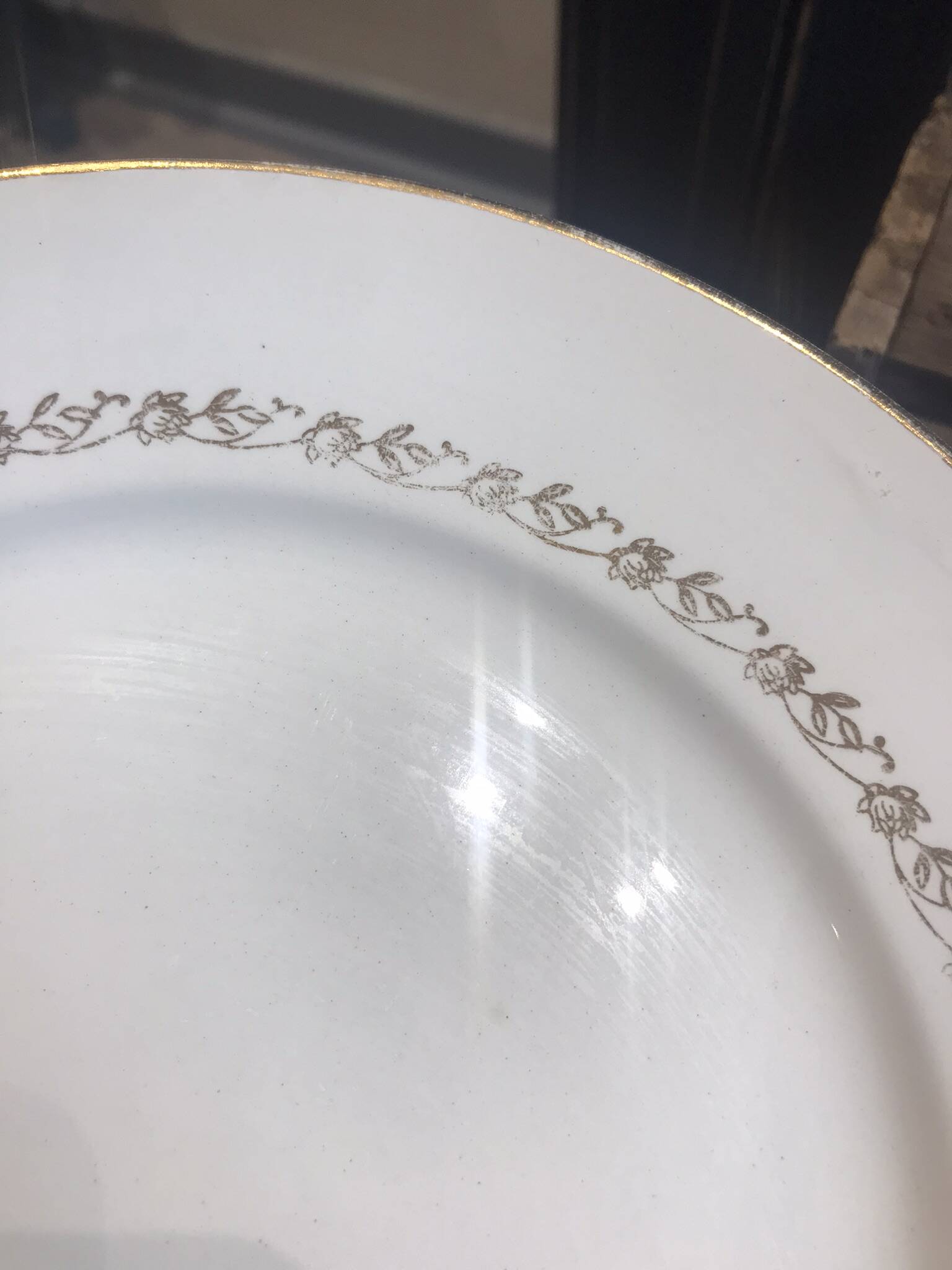 5 flat plates from Moulin des Loups, Orchies