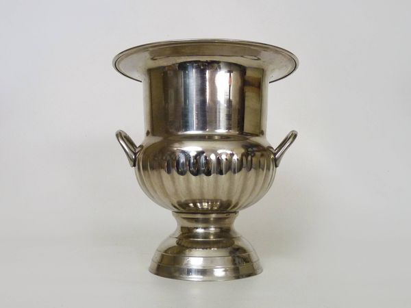 Seau à champagne forme Médicis vintage en métal argenté