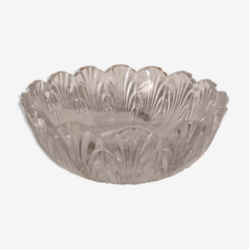 Bowl in vintage chiseled glass